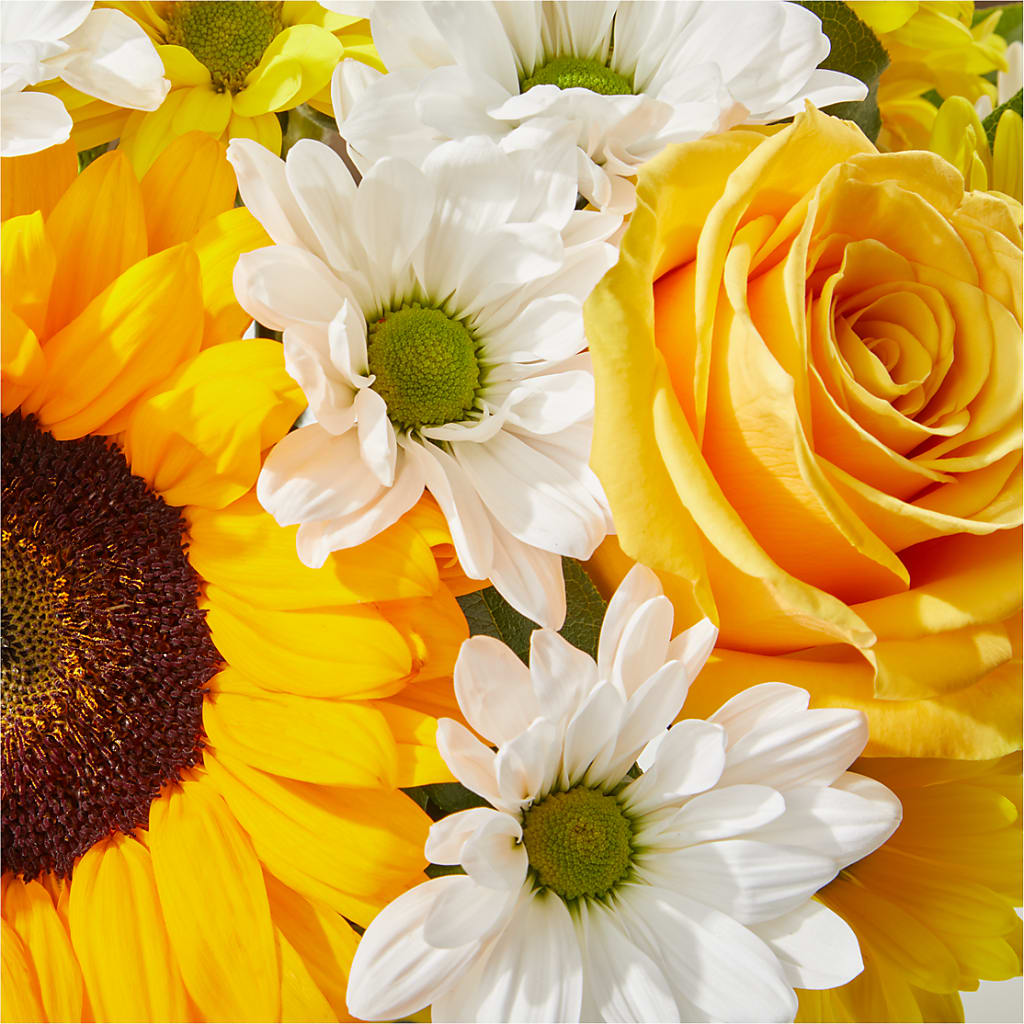 Be Happy Bouquet –  Our Flower Shop, Gibsonton FL