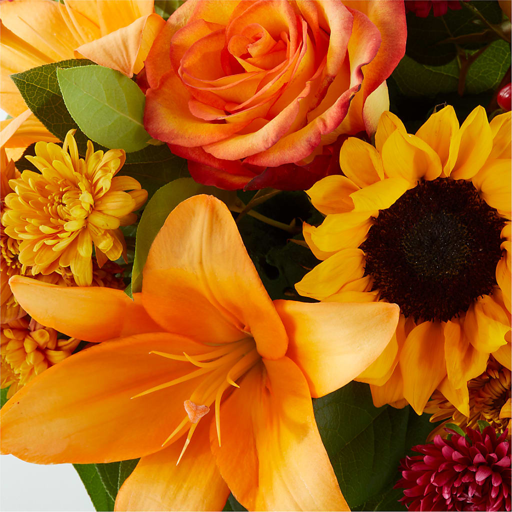 Grateful Centerpiece –  Our Flower Shop, Gibsonton FL