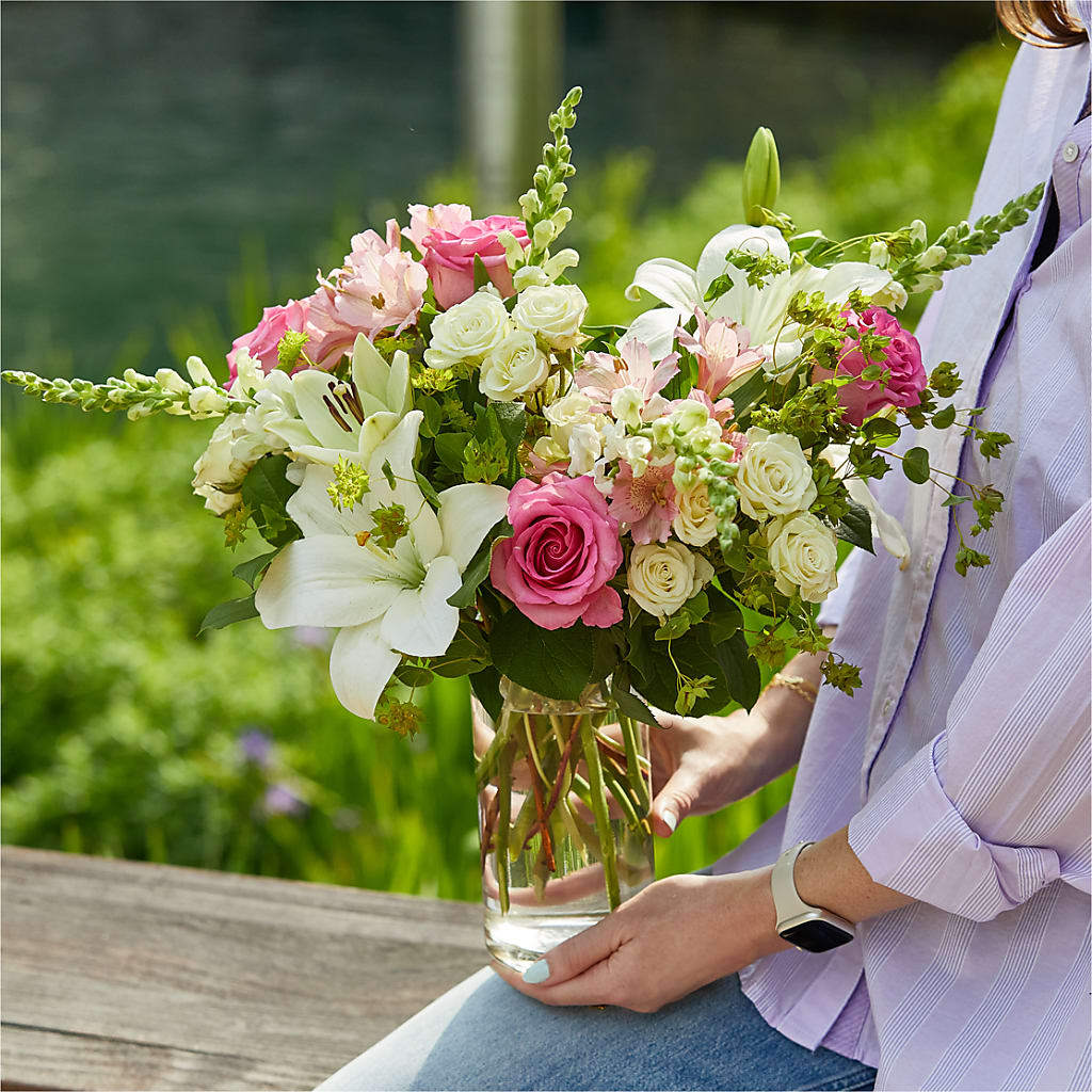 Fondly Bouquet –  Our Flower Shop, Gibsonton FL